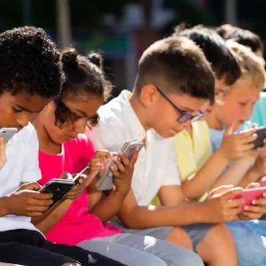 TICs ¿Convivencia inevitable?<br>Etapa 2ª Infancia<br> Webinar
